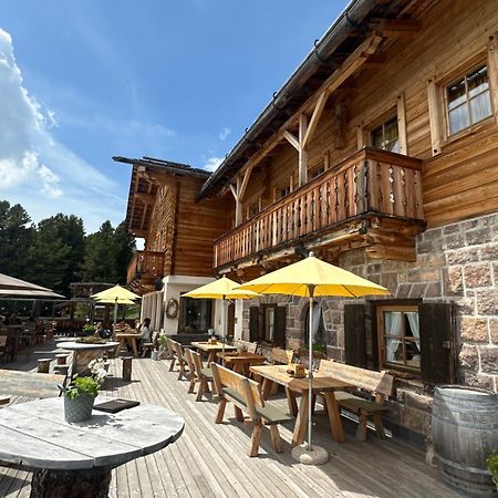 Chalet Da Mont Resciesa Ortisei Esterno foto